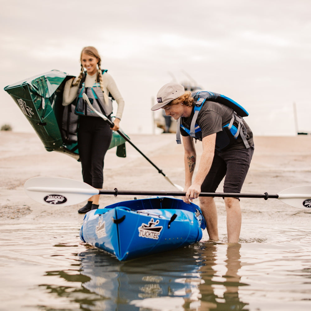 KAYAKS